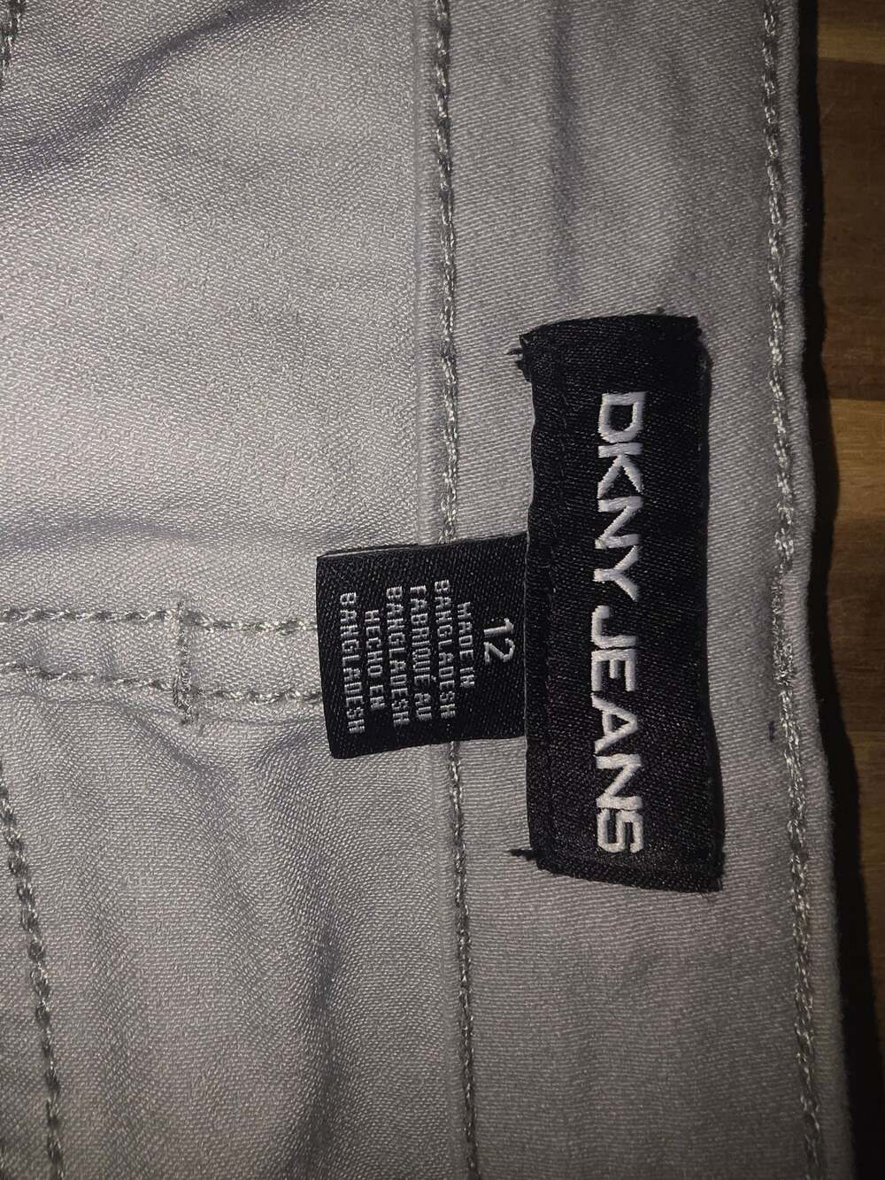 DKNY Jeans Women's Gray Cotton Blend Cuffed Bermuda Shorts Size 12 - Picture 7 of 8